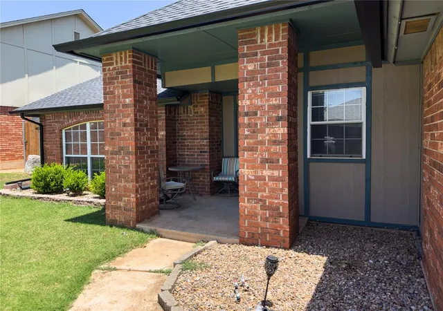 Photo 3 of Single family home for sale at 520 Greenfield Dr, Yukon, OK 73099 | MLS# 1237303 | Listing updated on 2026-07-02