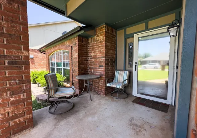 Photo 3 of Single family home for sale at 520 Greenfield Dr, Yukon, OK 73099 | MLS# 1237303 | Listing updated on 2026-07-02