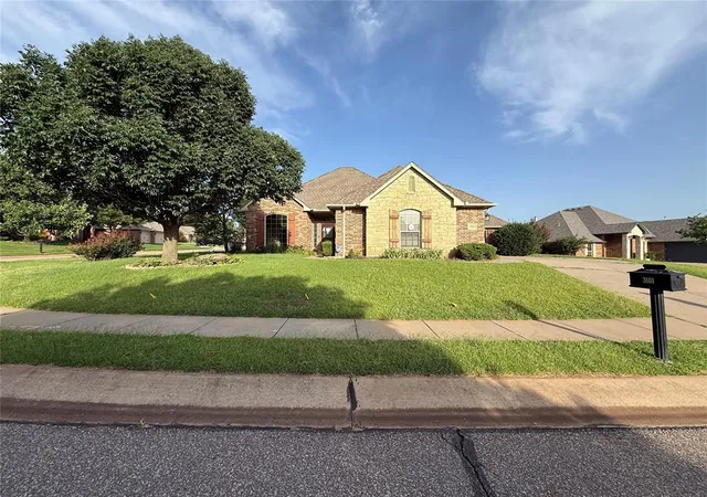 Homes for sale in Edmond, OK | 3101 Ash Grove Rd, Edmond, OK 73003 | MLS# 1237328