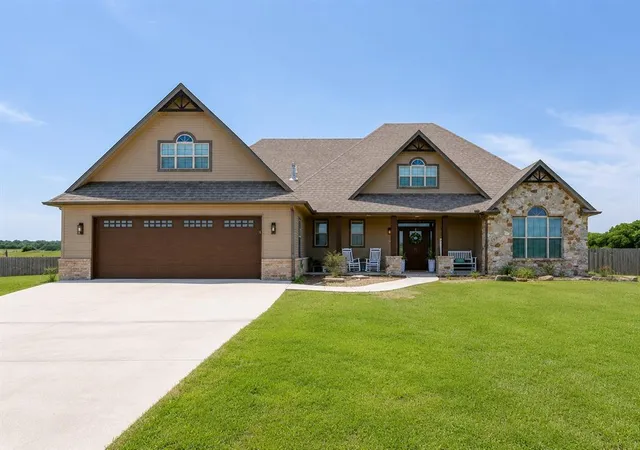 Photo 1 of Single family home for sale at 11656 Carefree Ln, Shawnee, OK 74804 | MLS# 1237329 | Listing updated on 2026-09-03