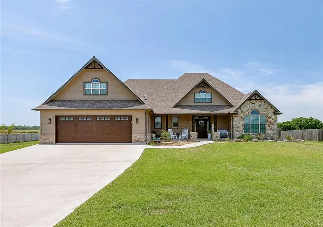 Photo 2 of Single family home for sale at 11656 Carefree Ln, Shawnee, OK 74804 | MLS# 1237329 | Listing updated on 2026-09-03