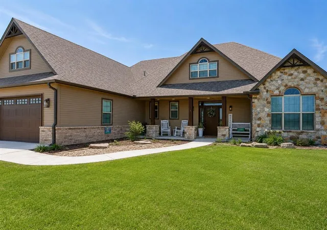 Photo 4 of Single family home for sale at 11656 Carefree Ln, Shawnee, OK 74804 | MLS# 1237329 | Listing updated on 2026-09-03