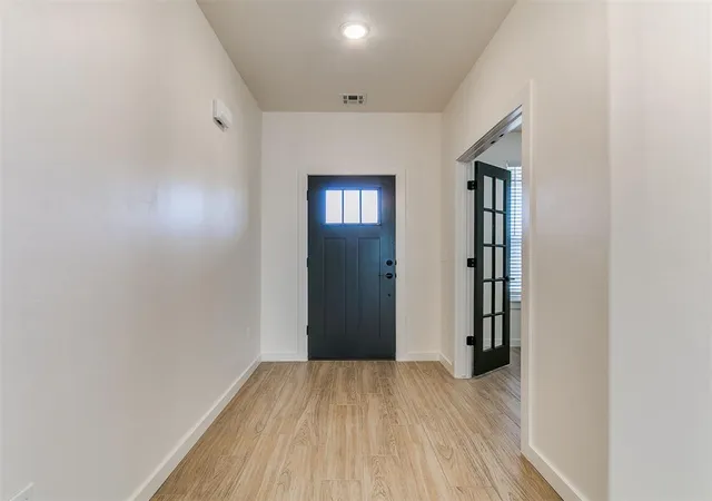 5th image of 7701 Three Woods Ln, Yukon, OK 73099 | MLS# 1237334
