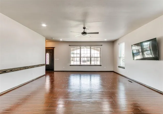 Photo 5 of Single family home for sale at 613 Southwest 7th St, Moore, OK 73160 | MLS# 1237337 | Listing updated on 2026-08-21
