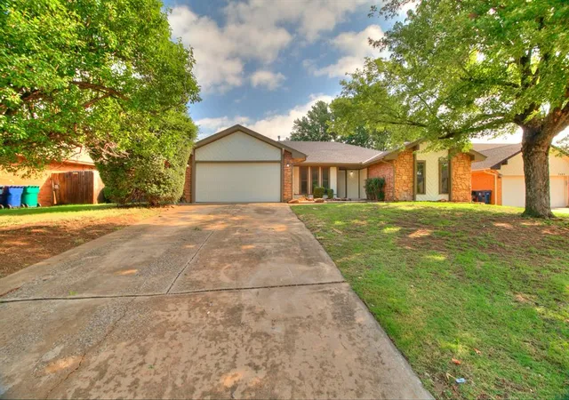 Homes for sale in Oklahoma City, OK | 7413 Nw 103rd St, Oklahoma City, OK 73162 | MLS# 1237338