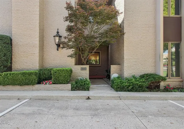 Photo 2 of Condo for sale at 4106 Coletta Dr #4, Oklahoma City, OK 73120 | MLS# 1237341 | Listing updated on 2026-09-18
