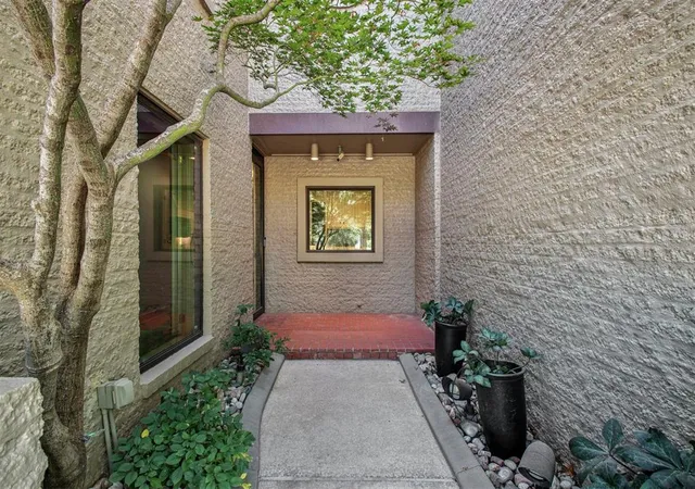 Photo 3 of Condo for sale at 4106 Coletta Dr #4, Oklahoma City, OK 73120 | MLS# 1237341 | Listing updated on 2026-09-18
