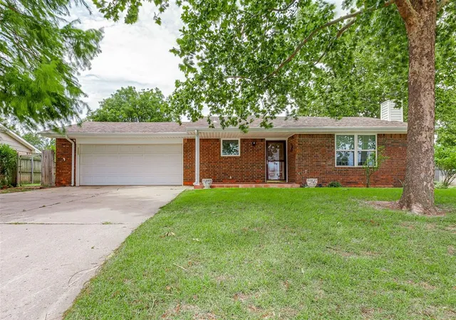 Homes for sale in El Reno, OK | 2800 S Meyers Dr, El Reno, OK 73036 | MLS# 1237354