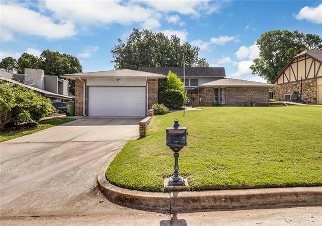 1st image of 1500 Summerton Pl, Yukon, OK 73099 | MLS# 1237360