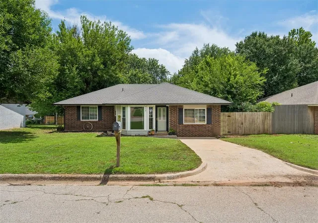 4th image of 912 Mockingbird Ln, Purcell, OK 73080 | MLS# 1237369
