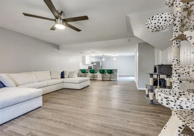 2nd image of 9636 N Hefner Village Blvd, Oklahoma City, OK 73162 | MLS# 1237385