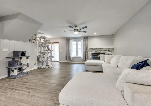 3rd image of 9636 N Hefner Village Blvd, Oklahoma City, OK 73162 | MLS# 1237385