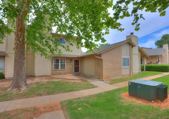 Photo 1 of Townhouse for sale at 9636 N Hefner Village Blvd, Oklahoma City, OK 73162 | MLS# 1237385 | Listing updated on 2026-10-08