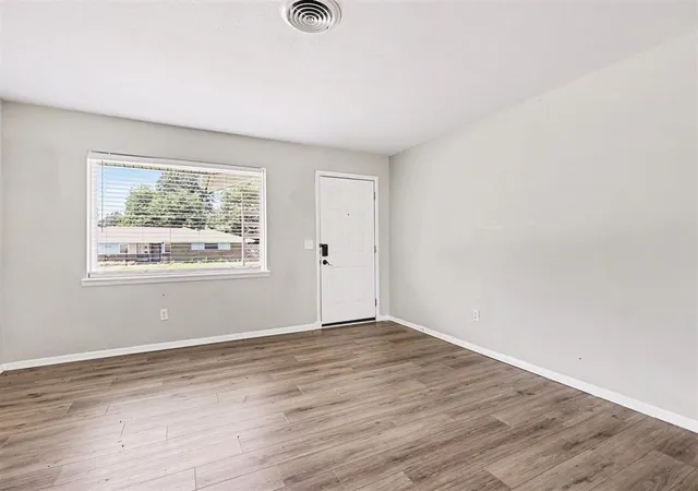 Photo 2 of Sale Pending at 3320 Meadowbrook Dr, Oklahoma City, OK 73110 | MLS# 1237390 | Listing updated on 2026-09-19