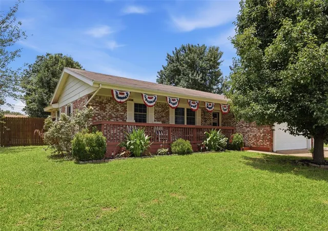 1st image of 122 Sooner Dr, Stroud, OK 74079 | MLS# 1237394