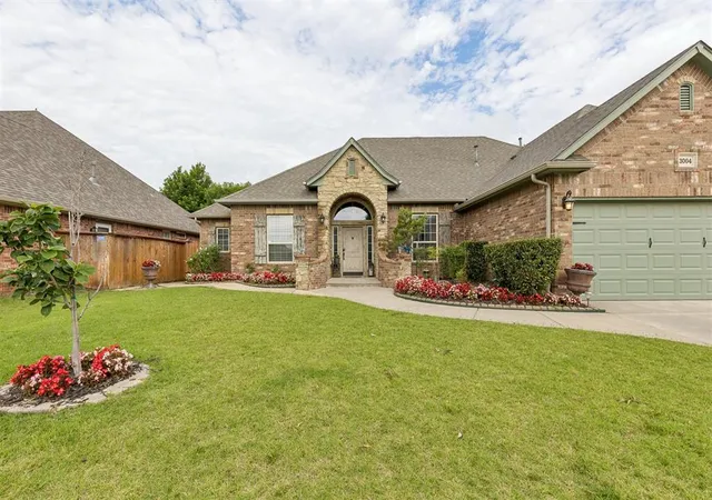 Homes for sale in Norman, OK | 3004 Skye Ridge Dr, Norman, OK 73069 | MLS# 1237397