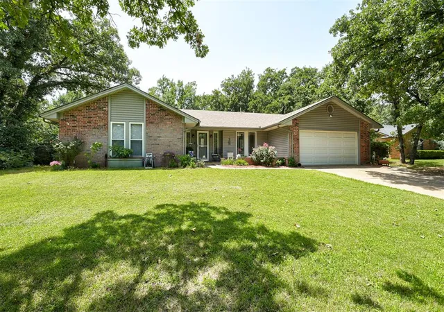 4th image of 1409 Leawood Dr, Edmond, OK 73034 | MLS# 1237398
