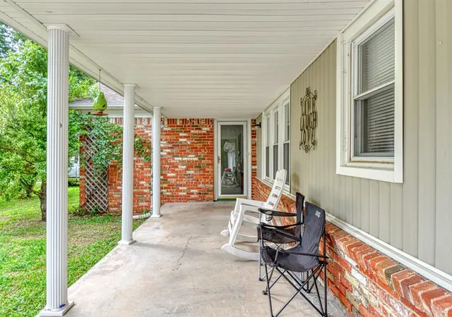 5th image of 1604 S 9th Street, Chickasha, OK 73018 | MLS# 1237399
