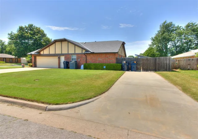 5th image of 621 Brookwood Dr, Oklahoma City, OK 73139 | MLS# 1237430