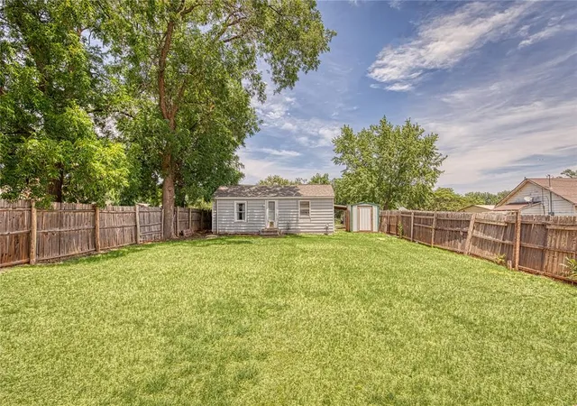 Homes for sale in Elk City, OK | 1204 W B Ave, Elk City, OK 73644 | MLS# 1237433