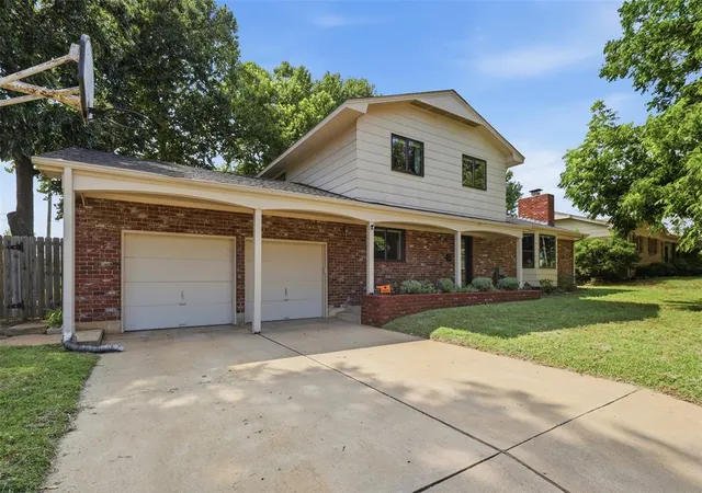 1st image of 1124 N Lincoln St, Stillwater, OK 74075 | MLS# 1237443