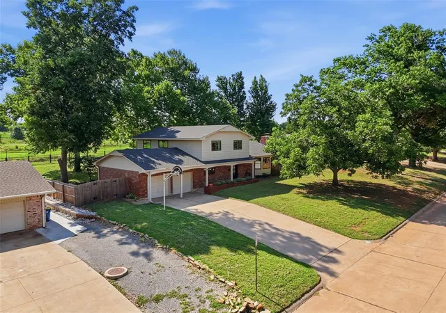 3rd image of 1124 N Lincoln St, Stillwater, OK 74075 | MLS# 1237443