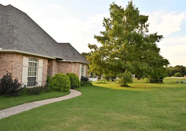 Homes for sale in Choctaw, OK | 2077 Clearwater Dr, Choctaw, OK 73020 | MLS# 1237449
