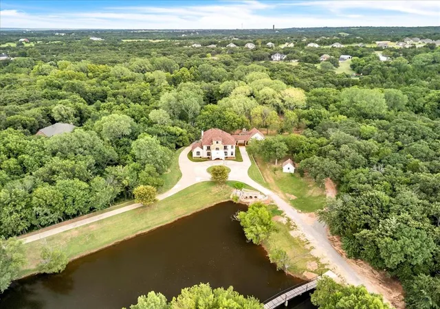 Photo 1 of Single family home for sale at 14000 Edmond Lake Dr, Jones, OK 73049 | MLS# 1237458 | Listing updated on 2026-10-19