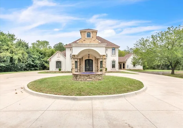 Homes for sale in Jones, OK | 14000 Edmond Lake Dr, Jones, OK 73049 | MLS# 1237458