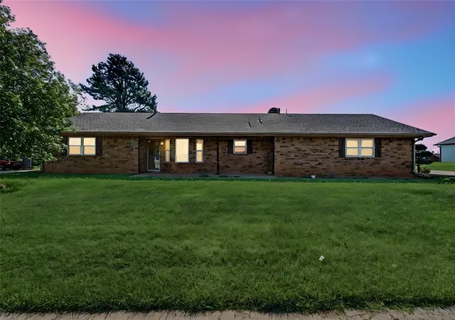 Homes for sale in Cordell, OK | 123 W Quail Dr, Cordell, OK 73632 | MLS# 1237470
