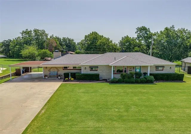 1st image of 1625 N Union Ave, Shawnee, OK 74804 | MLS# 1237481