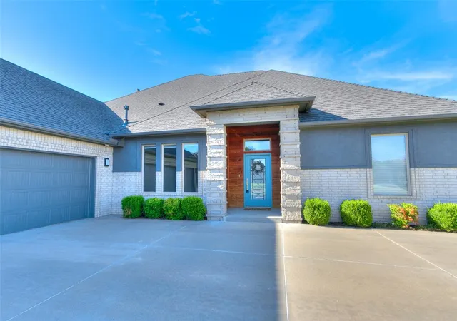 2nd image of 4326 Frontier Trl, Norman, OK 73072 | MLS# 1237495