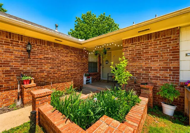 Photo 2 of Single family home for sale at 9912 S Country Clb Dr, Oklahoma City, OK 73159 | MLS# 1237498 | Listing updated on 2026-08-17