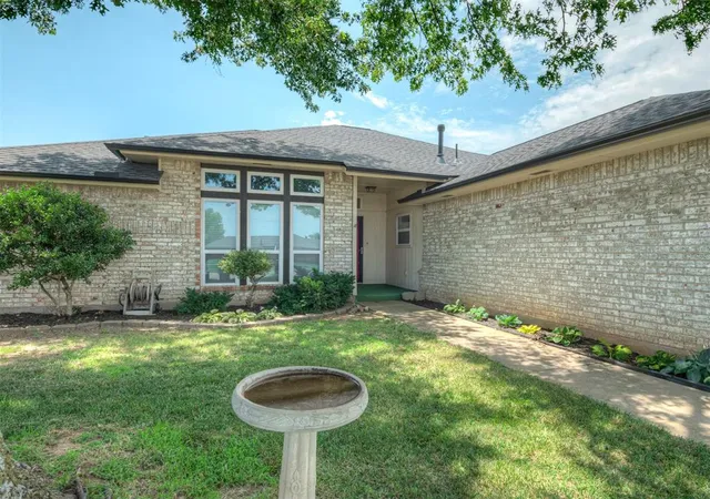 2nd image of 5220 Se 84th St, Oklahoma City, OK 73135 | MLS# 1237501