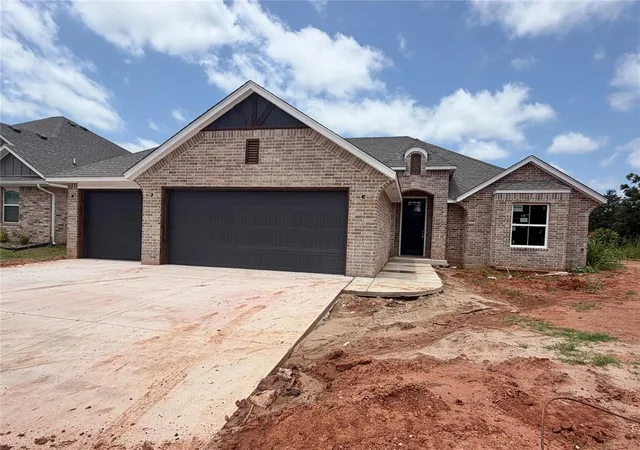 Photo 1 of Sale Pending at 1810 Inglenook Dr, Norman, OK 73071 | MLS# 1237503 | Listing updated on 2026-07-20