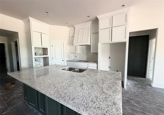 Photo 2 of Sale Pending at 1810 Inglenook Dr, Norman, OK 73071 | MLS# 1237503 | Listing updated on 2026-07-20