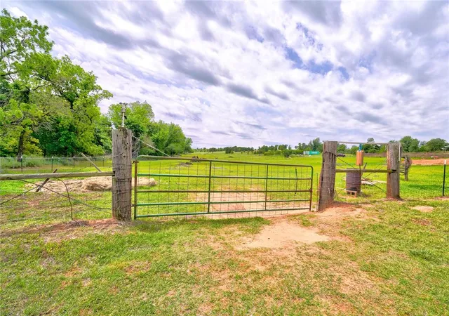 Homes for sale in Noble, OK | 13800 E Maguire Rd, Noble, OK 73068 | MLS# 1237505