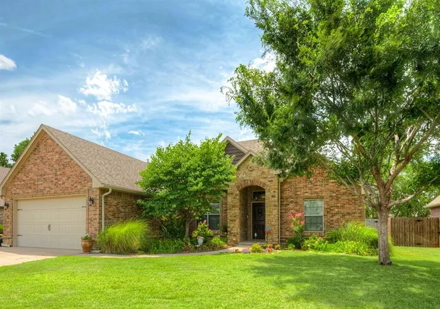 1st image of 14005 Savannah River Wy, Yukon, OK 73099 | MLS# 1237515