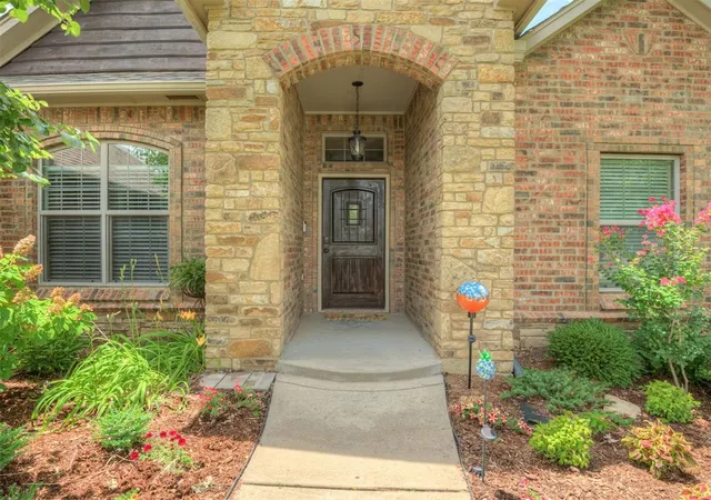 4th image of 14005 Savannah River Wy, Yukon, OK 73099 | MLS# 1237515
