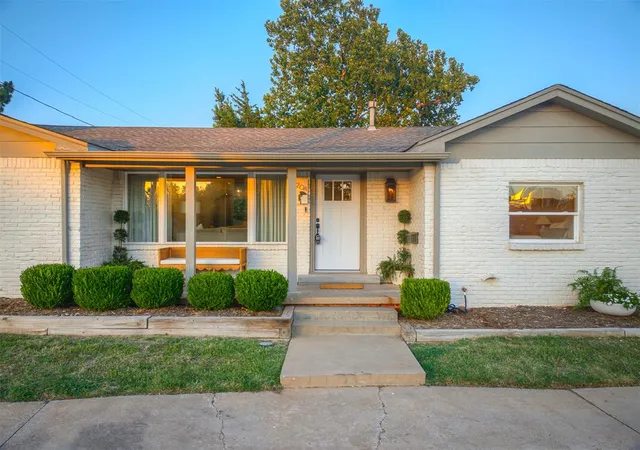 Photo 1 of Sale Pending at 6204 N Ross Ave, Oklahoma City, OK 73112 | MLS# 1237521 | Listing updated on 2026-09-01