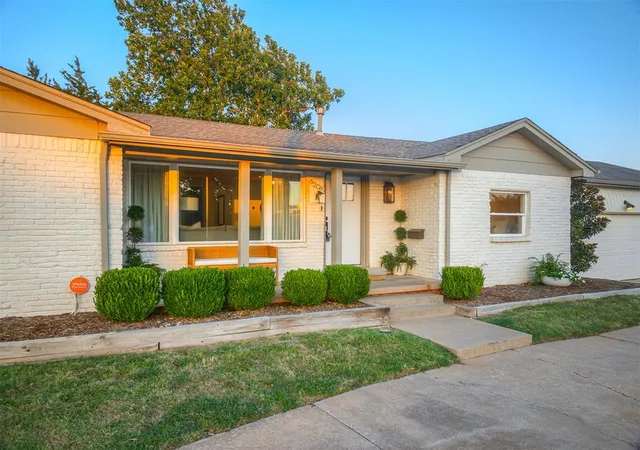 Photo 3 of Sale Pending at 6204 N Ross Ave, Oklahoma City, OK 73112 | MLS# 1237521 | Listing updated on 2026-09-01
