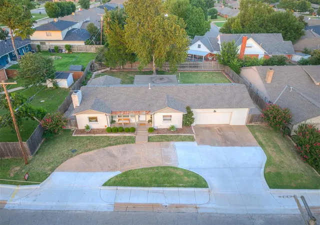 Photo 4 of Sale Pending at 6204 N Ross Ave, Oklahoma City, OK 73112 | MLS# 1237521 | Listing updated on 2026-09-01