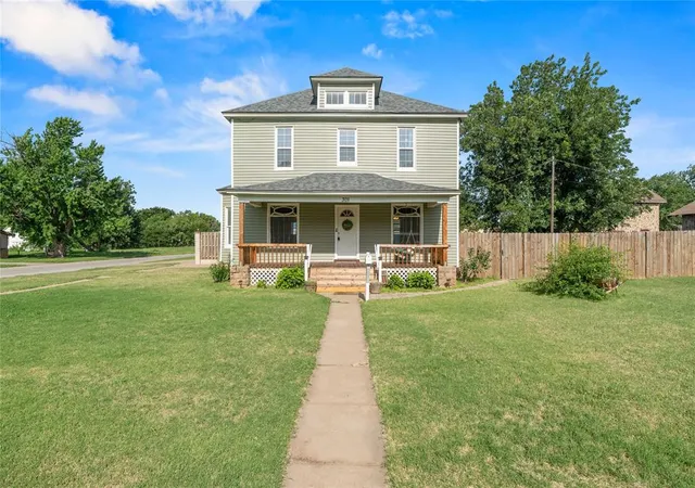Homes for sale in Watonga, OK | 301 N Wikoff Ave, Watonga, OK 73772 | MLS# 1237526