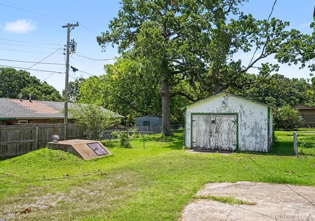 Homes for sale in Tecumseh, OK | 702 W Highland St, Tecumseh, OK 74873 | MLS# 1237544