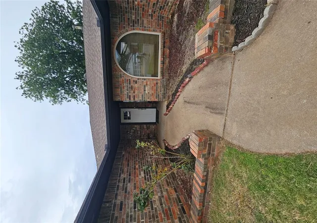 Homes for sale in Oklahoma City, OK | 10220 Little Pond Dr, Oklahoma City, OK 73162 | MLS# 1237549