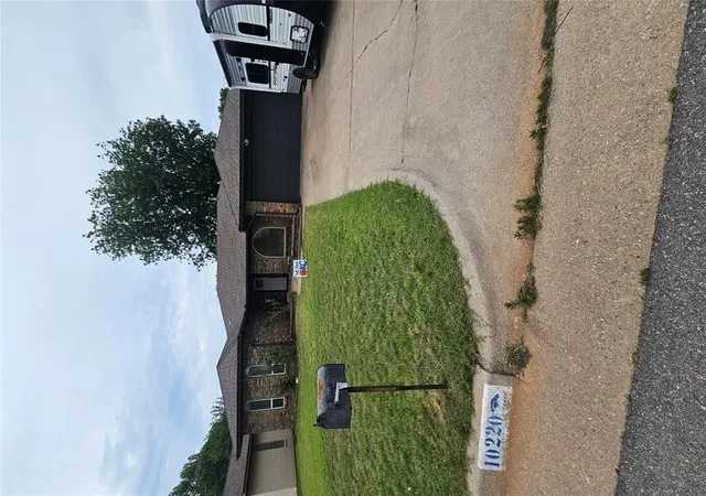 Homes for sale in Oklahoma City, OK | 10220 Little Pond Dr, Oklahoma City, OK 73162 | MLS# 1237549
