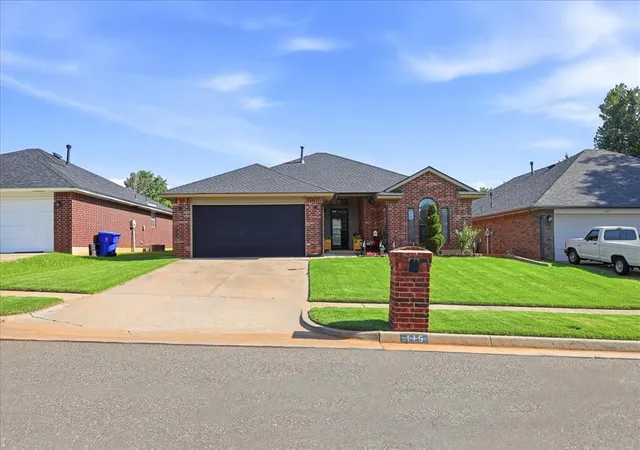 Homes for sale in Norman, OK | 115 Tecumseh Ridge Rd, Norman, OK 73069 | MLS# 1237551