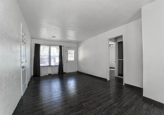 Photo 3 of Sale Pending at 2553 SW Murray Dr, Oklahoma City, OK 73119 | MLS# 1237556 | Listing updated on 2026-08-14