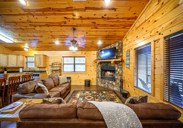 Homes for sale in Broken Bow, OK | 184 Mangrove Rd, Broken Bow, OK 74728 | MLS# 1237568