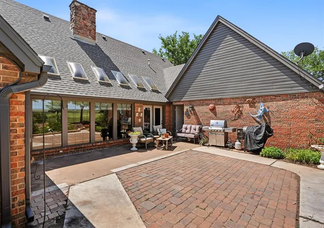 Photo 3 of Single family home for sale at 124 N Lee St, Hollis, OK 73550 | MLS# 1237569 | Listing updated on 2026-07-03